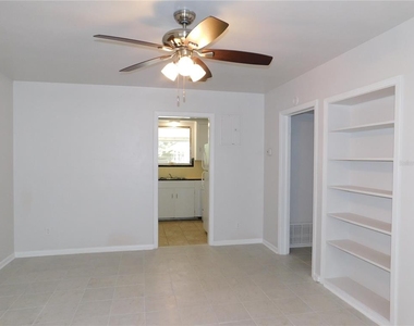 552 Ne 5th Avenue - Photo Thumbnail 3