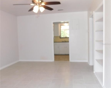 552 Ne 5th Avenue - Photo Thumbnail 4