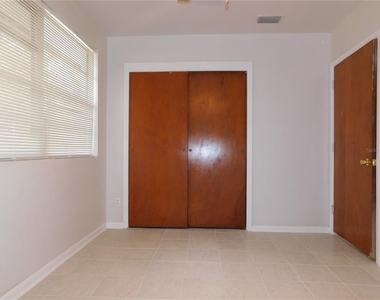 552 Ne 5th Avenue - Photo Thumbnail 13