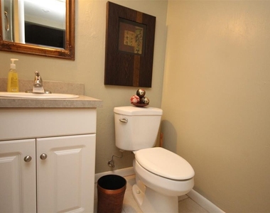 501 Sw 75th Street - Photo Thumbnail 5