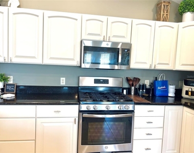 17150 Se 78th Larchmont Court - Photo Thumbnail 11