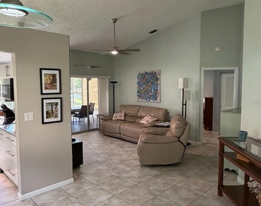 608 Marcus Street - Photo Thumbnail 7