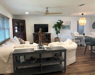 7451 Blaine Way - Photo Thumbnail 3