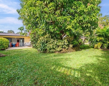 7215 Westmoreland Drive - Photo Thumbnail 28