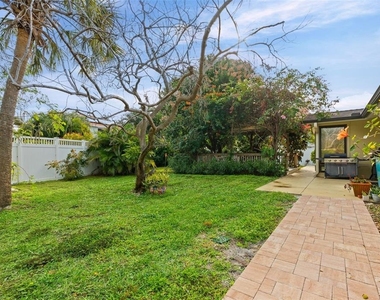 7215 Westmoreland Drive - Photo Thumbnail 29