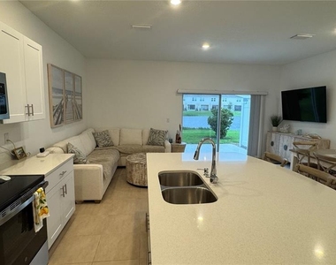 16620 Bergamo Place - Photo Thumbnail 10