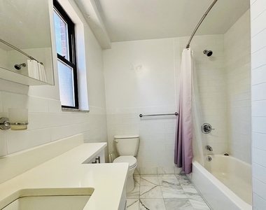  240 East 82nd Street, 19E - Photo Thumbnail 12
