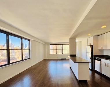  240 East 82nd Street, 19E - Photo Thumbnail 8