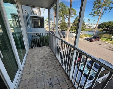 2700 Coconut Bay Lane - Photo Thumbnail 4