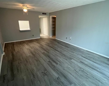 2700 Coconut Bay Lane - Photo Thumbnail 3