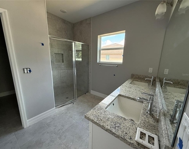 1412 Minneapolis Avenue - Photo Thumbnail 6
