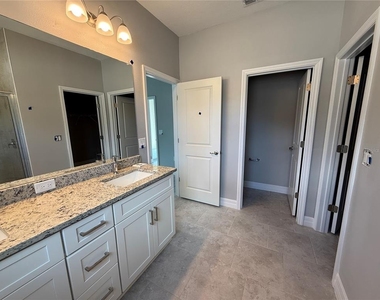 1412 Minneapolis Avenue - Photo Thumbnail 8