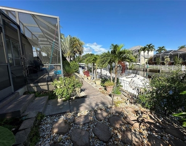 4727 Spinnaker Drive - Photo Thumbnail 41