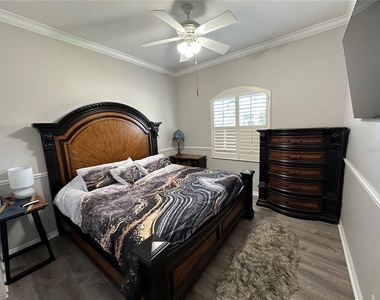 4727 Spinnaker Drive - Photo Thumbnail 13