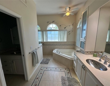 4727 Spinnaker Drive - Photo Thumbnail 23