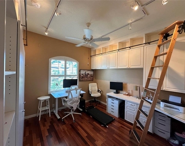 4727 Spinnaker Drive - Photo Thumbnail 11