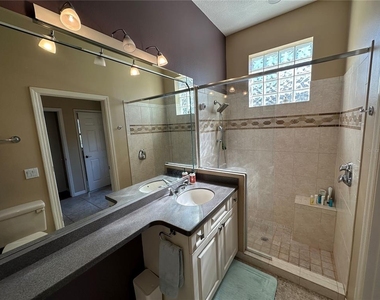 4727 Spinnaker Drive - Photo Thumbnail 14