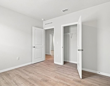18112 Gander Terrace - Photo Thumbnail 40