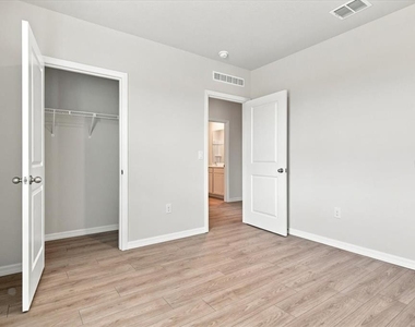 18112 Gander Terrace - Photo Thumbnail 38
