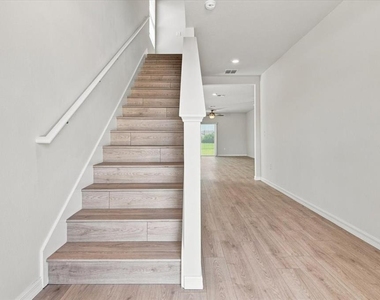 18112 Gander Terrace - Photo Thumbnail 4