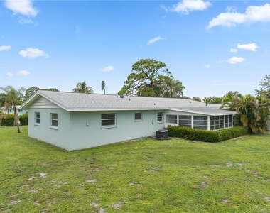 1225 Casabella Drive - Photo Thumbnail 23
