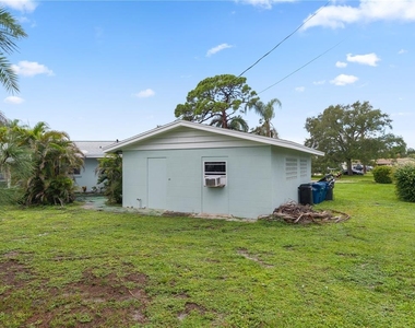 1225 Casabella Drive - Photo Thumbnail 25