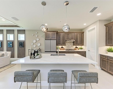 10016 Rembrandt Way - Photo Thumbnail 10