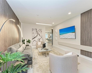 10016 Rembrandt Way - Photo Thumbnail 3