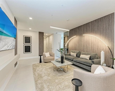 10016 Rembrandt Way - Photo Thumbnail 5