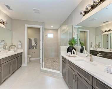 10016 Rembrandt Way - Photo Thumbnail 24