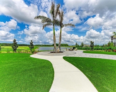 10016 Rembrandt Way - Photo Thumbnail 37