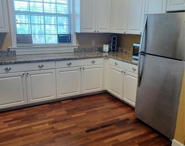 5570 Rosehill Road - Photo Thumbnail 11