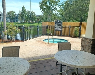 5570 Rosehill Road - Photo Thumbnail 15