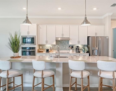 17285 Albatross Road - Photo Thumbnail 11