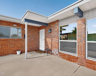 5108 Yvette Avenue - Photo Thumbnail 6
