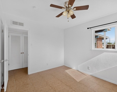 5108 Yvette Avenue - Photo Thumbnail 33
