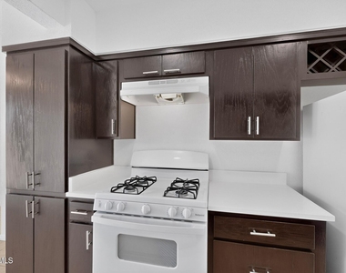 5108 Yvette Avenue - Photo Thumbnail 16