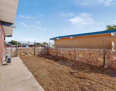 5108 Yvette Avenue - Photo Thumbnail 44