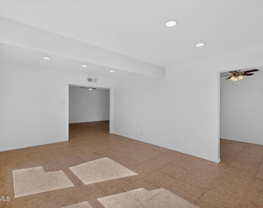 5108 Yvette Avenue - Photo Thumbnail 13