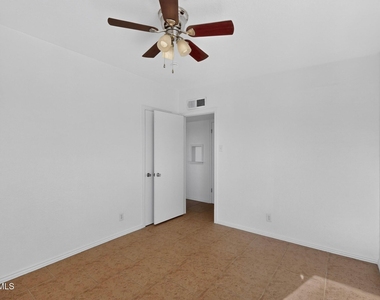 5108 Yvette Avenue - Photo Thumbnail 32