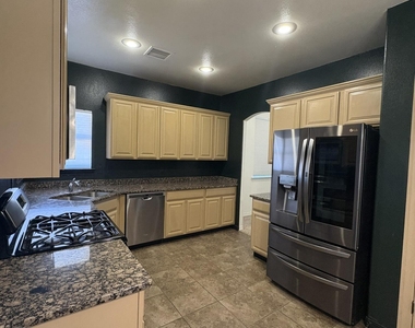 12220 Branell Lane - Photo Thumbnail 10