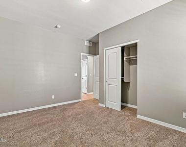 14182 Peyton Edwards Avenue - Photo Thumbnail 16
