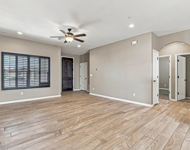 14182 Peyton Edwards Avenue - Photo Thumbnail 3