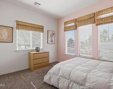 13470 Everingham Street - Photo Thumbnail 12