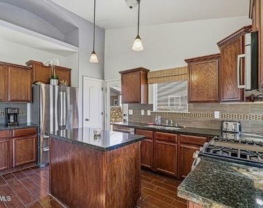 13470 Everingham Street - Photo Thumbnail 5
