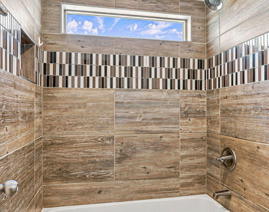 12741 Silver Streak Avenue - Photo Thumbnail 22