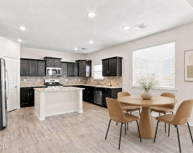 12741 Silver Streak Avenue - Photo Thumbnail 2