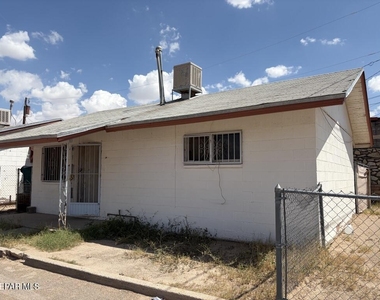 7167 N Loop Drive - Photo Thumbnail 4