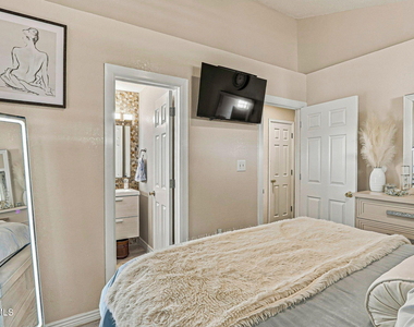 4648 Robert Acosta Drive - Photo Thumbnail 14