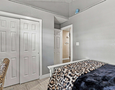 4648 Robert Acosta Drive - Photo Thumbnail 18